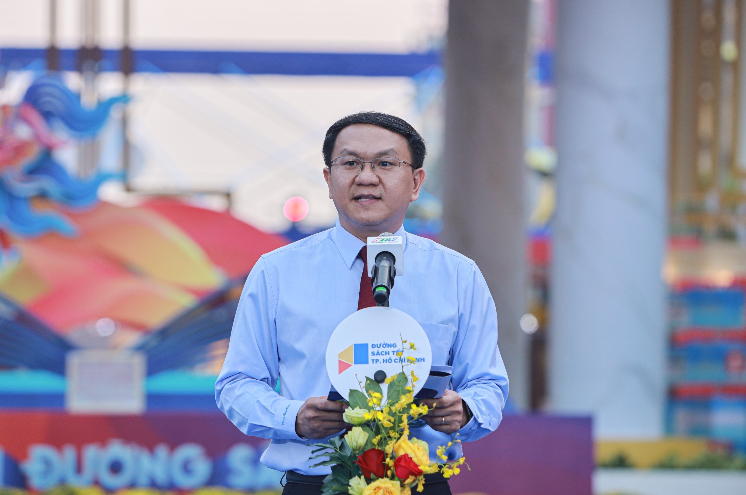 Duong sach Tet 2024 anh 4