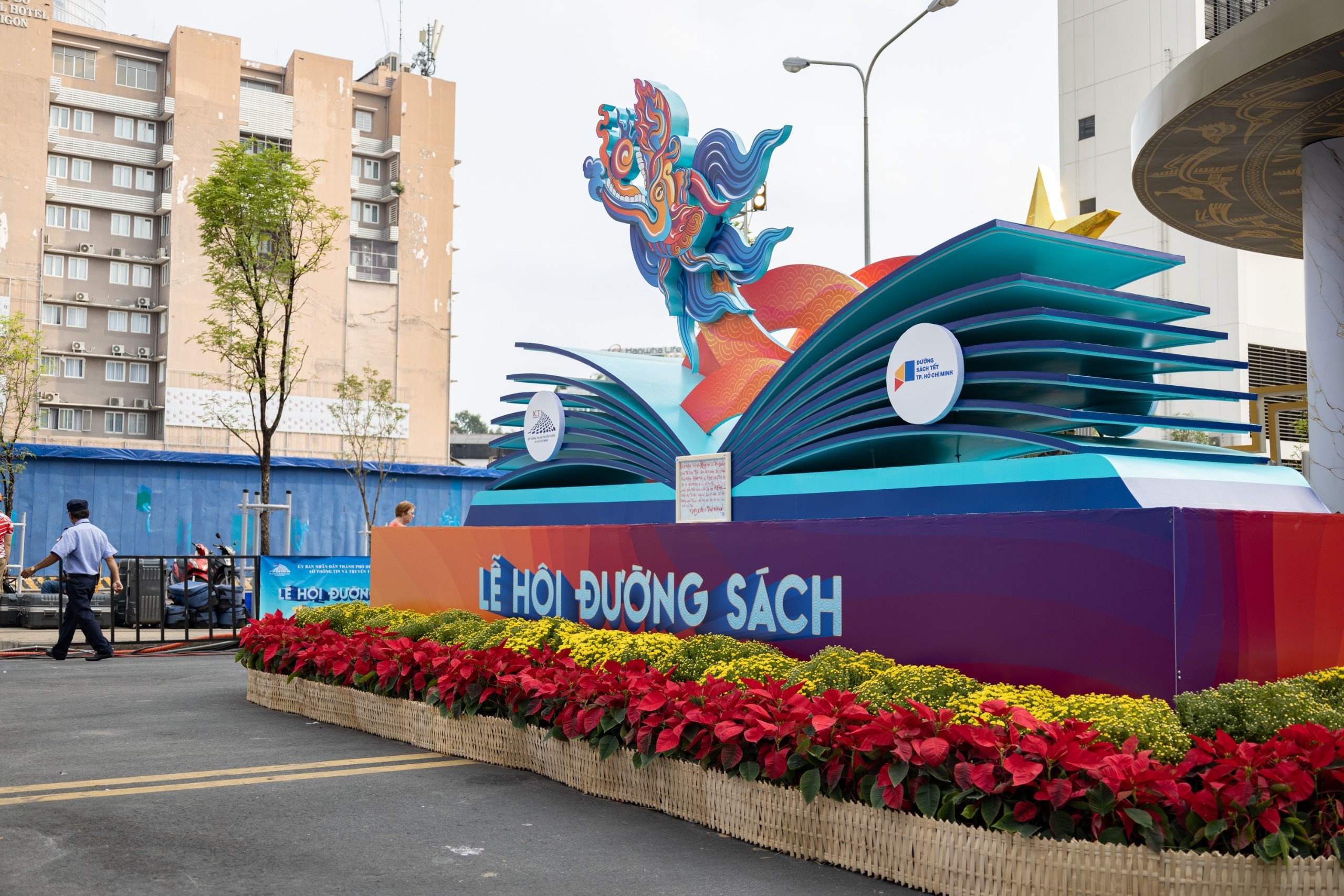 Duong sach Tet 2024 anh 2