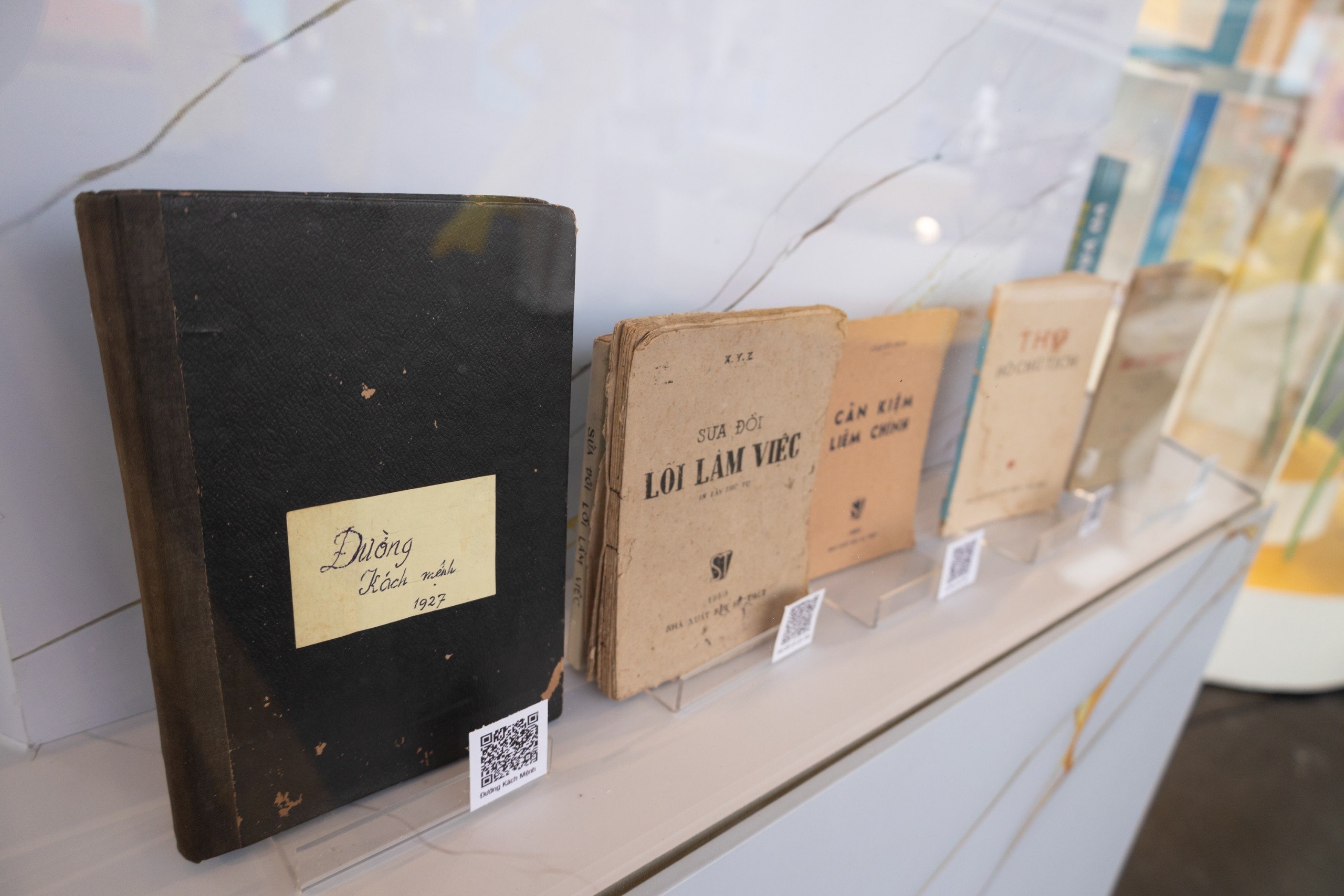 Duong sach Tet 2024 anh 6