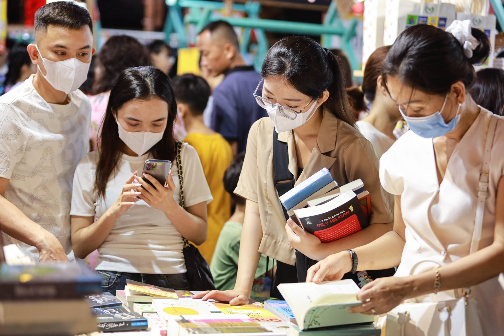 Duong sach Tet 2024 anh 2