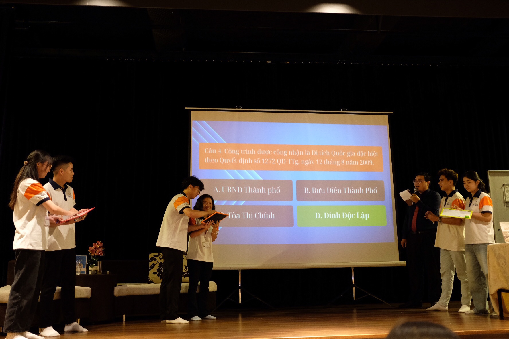 Tien si Nguyen Thi Hau anh 3