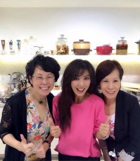 Thành Long phụ bạc Mễ Tuyết ảnh 1 Thanh Long phu bac Me Tuyet anh 1