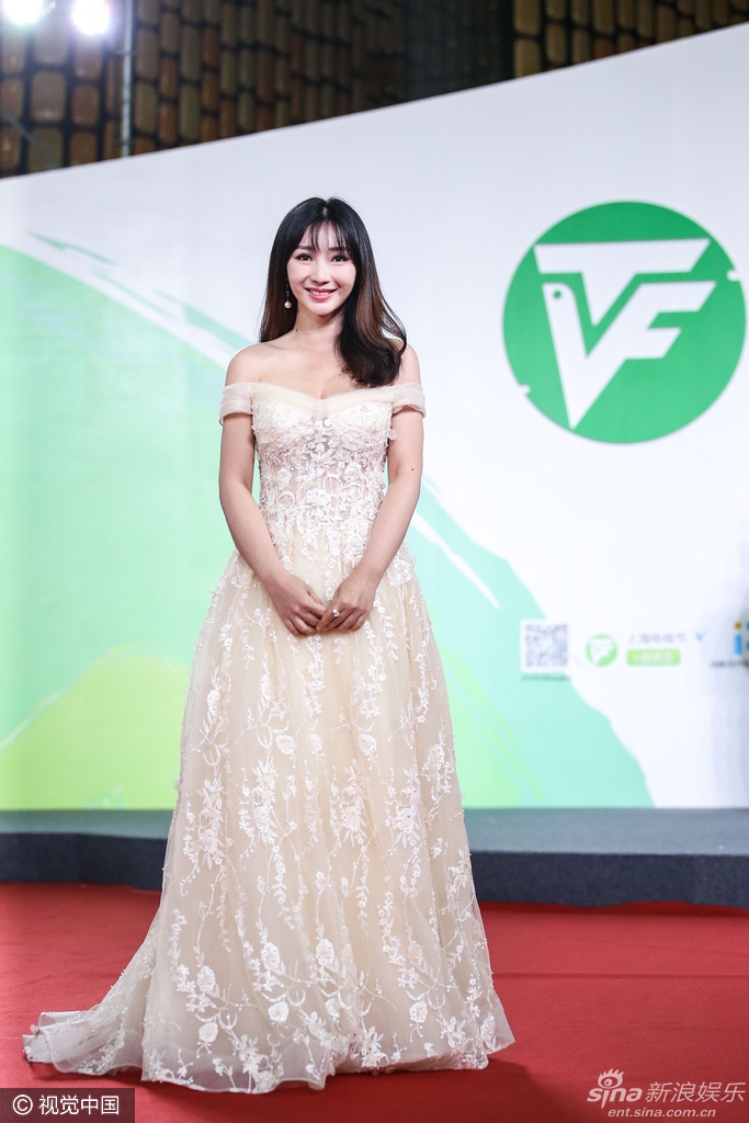 Sao Hoa ngữ thảm đỏ LHP Thượng Hải ảnh 4 Sao Hoa ngu tham do LHP Thuong Hai anh 4