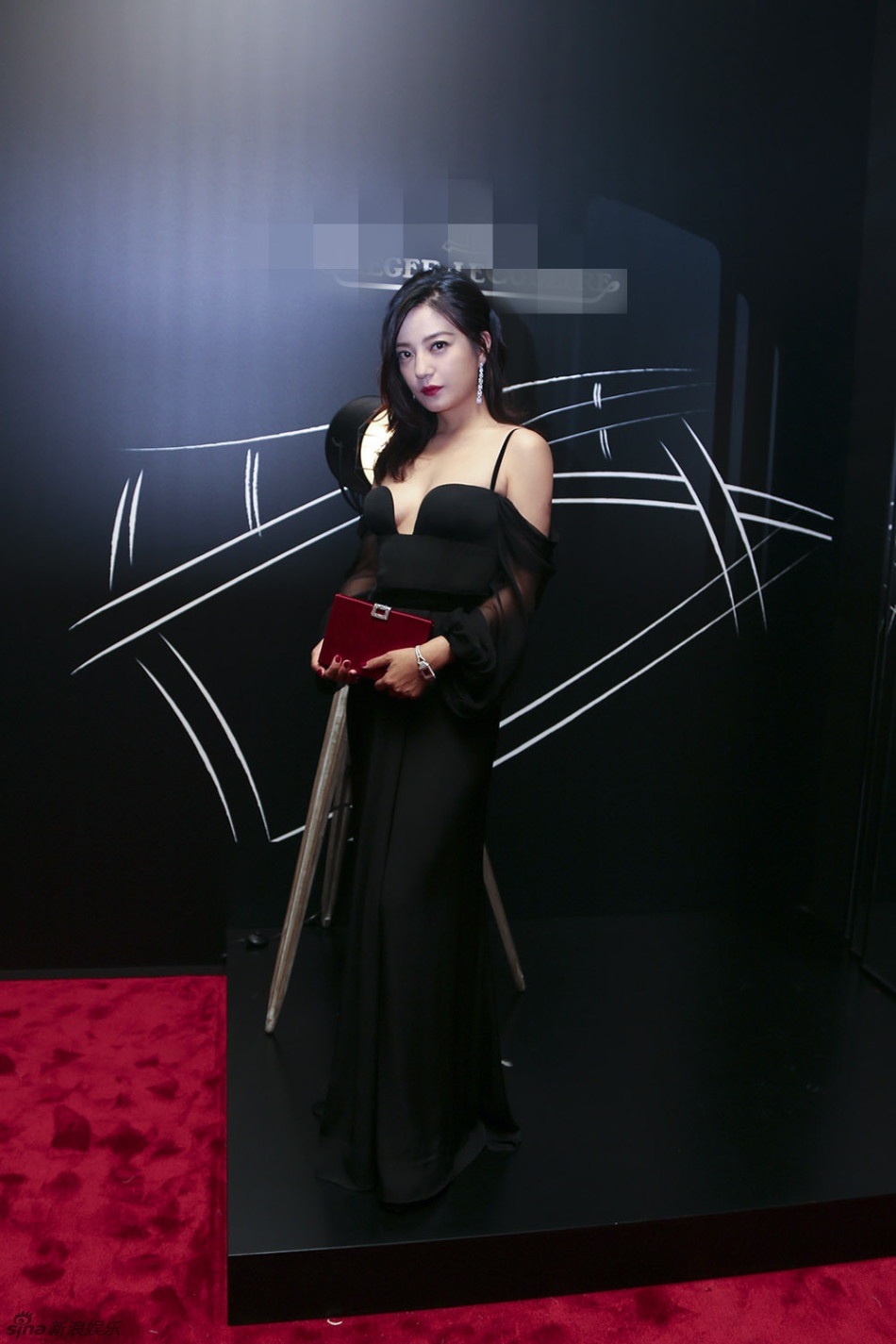 Trieu Vy mac vay tao bao anh 4