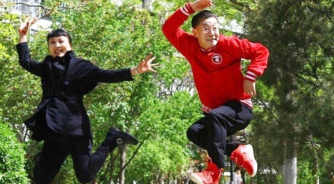 Luc Tieu Linh Dong nho vo trong ngay ky niem 28 nam ket hon hinh anh