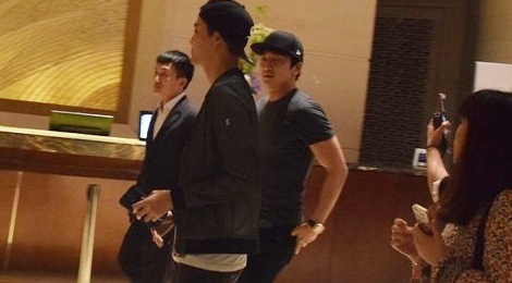 Song Seung Hun den khach san tham Luu Diec Phi luc toi muon hinh anh