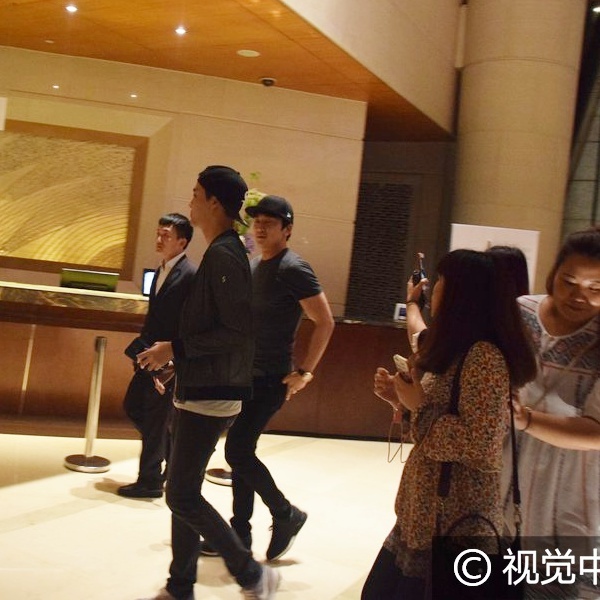 Song Seung Hun đến khách sạn ảnh 1 Song Seung Hun den khach san anh 1