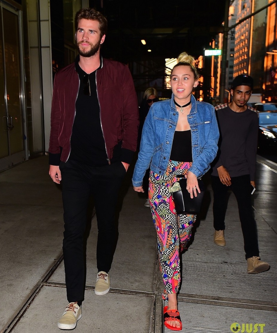 Miley Cyrus và Liam Hemsworth tình cảm ảnh 1 Miley Cyrus va Liam Hemsworth tinh cam anh 1