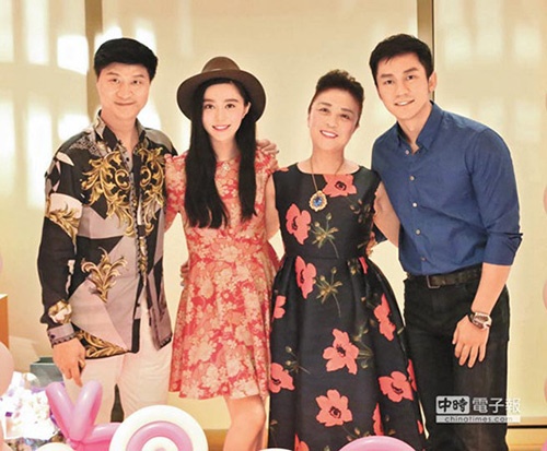 Bố Phạm Băng Băng hát ảnh 2 Bo Pham Bang Bang hat anh 2