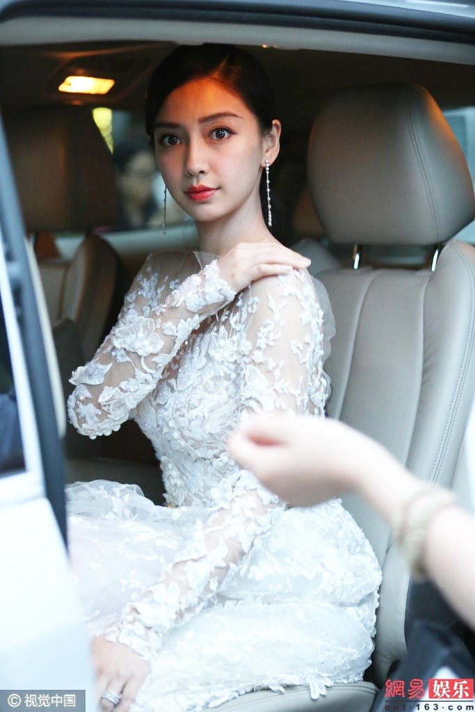 Anglababy su co trang phuc anh 5