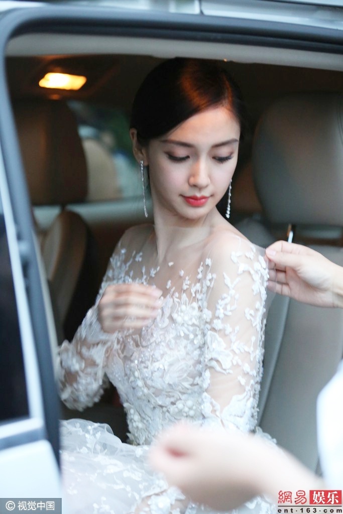 Anglababy su co trang phuc anh 6