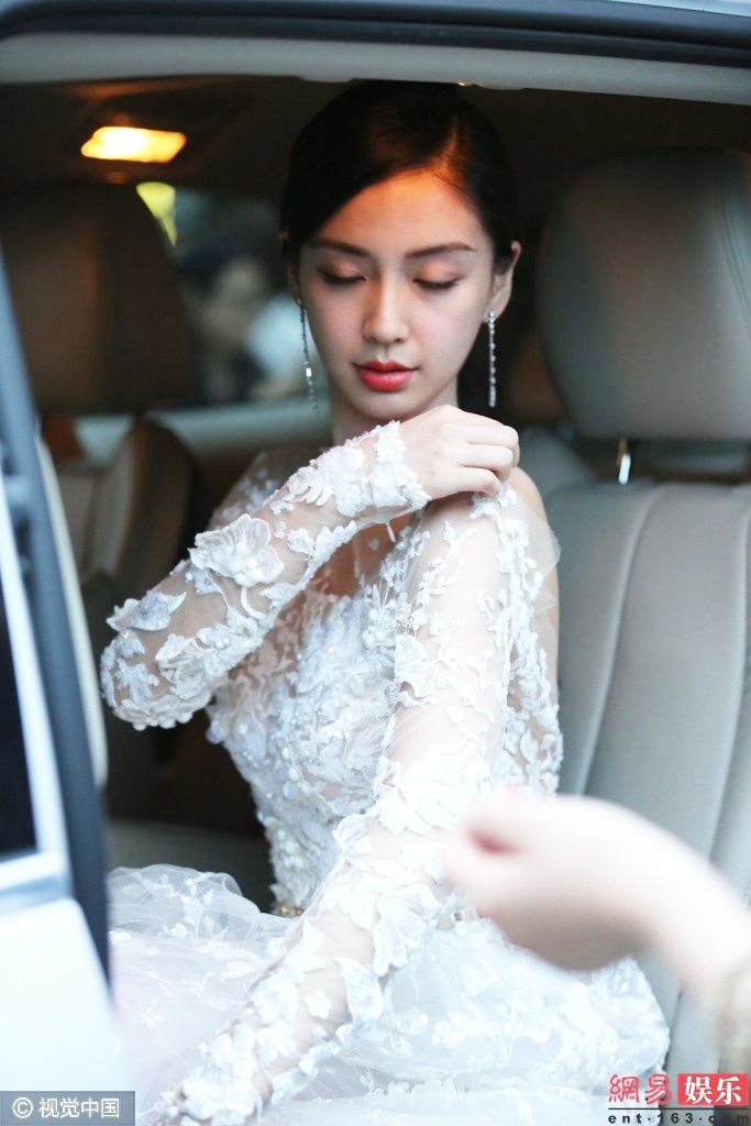 Anglababy su co trang phuc anh 4