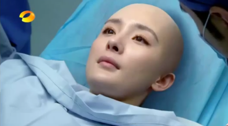 Khan gia buc xuc vi Duong Mich bi quay can canh troc dau hinh anh