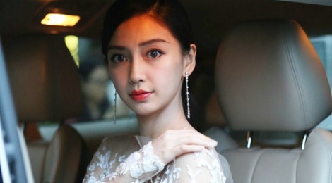 Angelababy lung tung vi gap su co voi vay ren hinh anh
