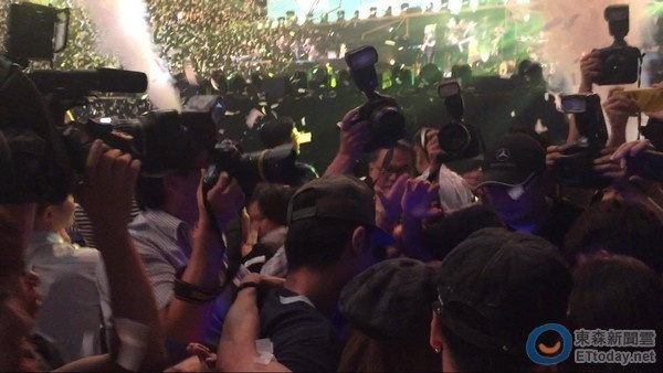 Lam Tam Nhu va Hoac Kien Hoa hen ho anh 9