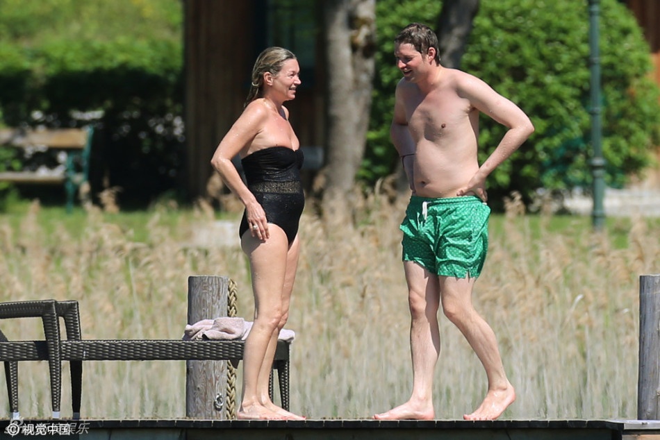 Kate Moss o tuoi tu tuan anh 4