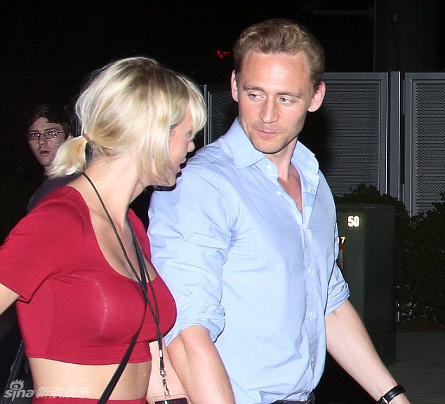 Taylor Swift hen ho Tom Hiddleston anh 3