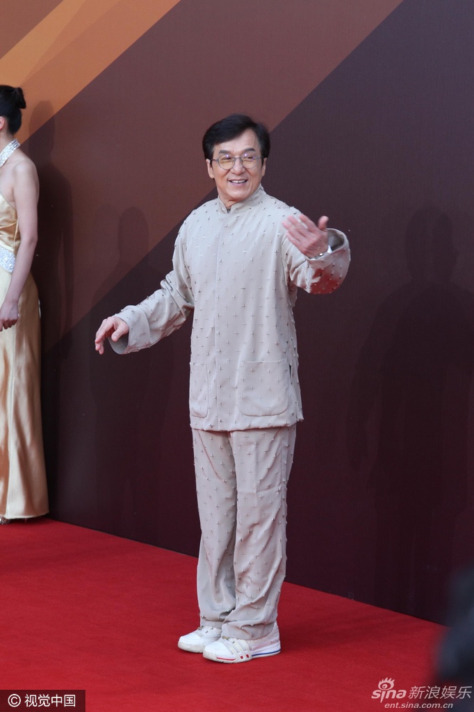 LH Hoa Bieu,  Lieu Nham,  Thanh Long anh 9