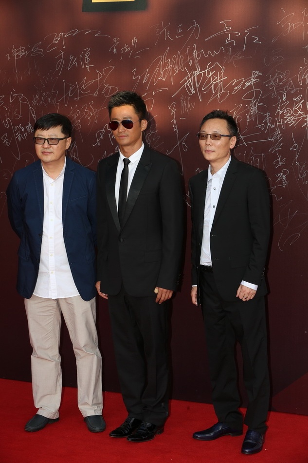 LH Hoa Bieu,  Lieu Nham,  Thanh Long anh 11