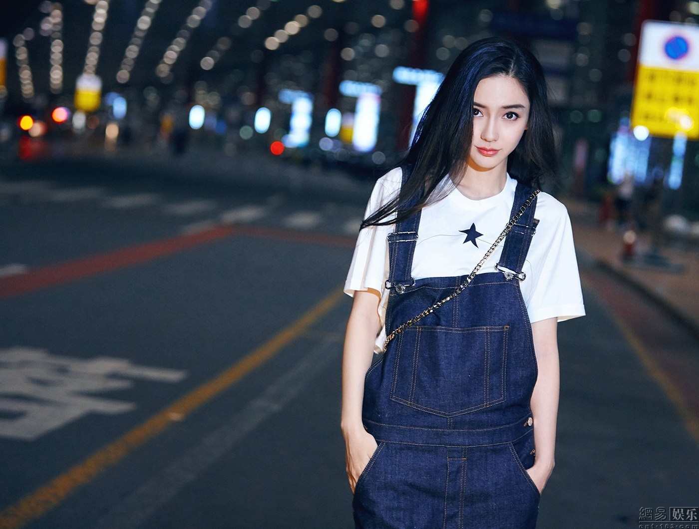 Huynh Hieu Minh va Angelababy o san bay anh 6