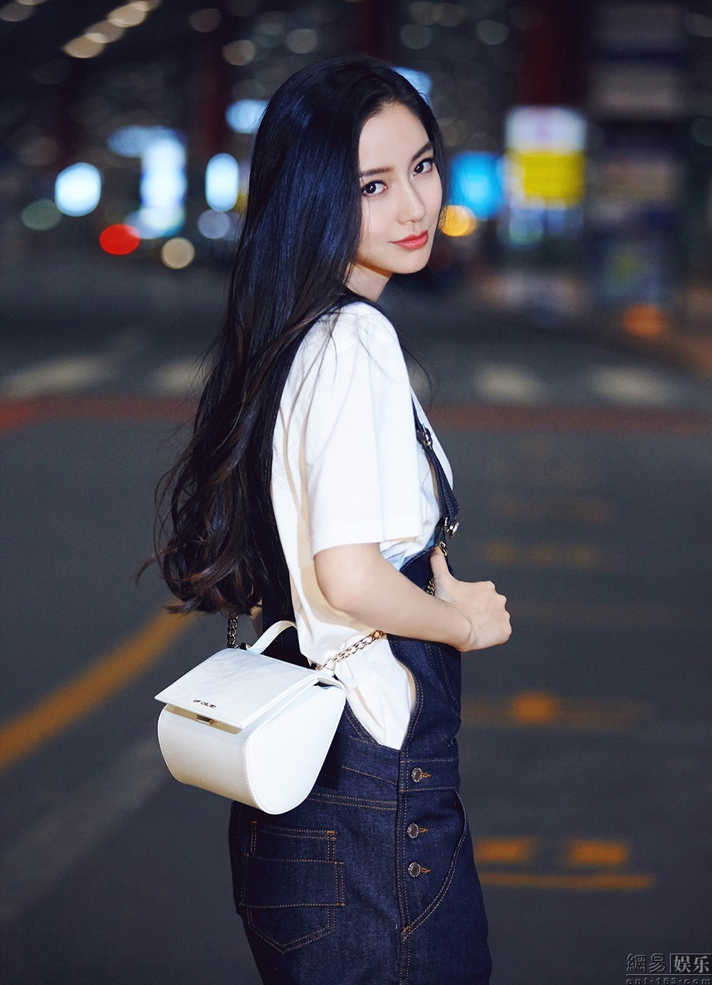 Huynh Hieu Minh va Angelababy o san bay anh 7