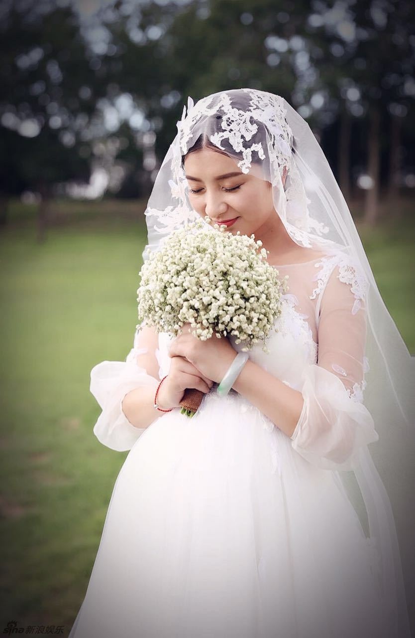 Dam cuoi sao Chan Hoan truyen anh 3