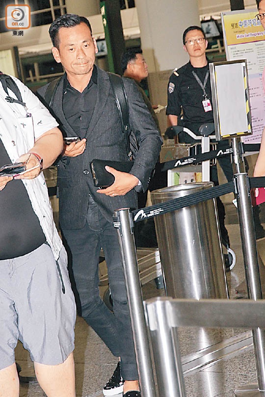 Chau Trac Hoa han gan voi Lieu Bich Le anh 2