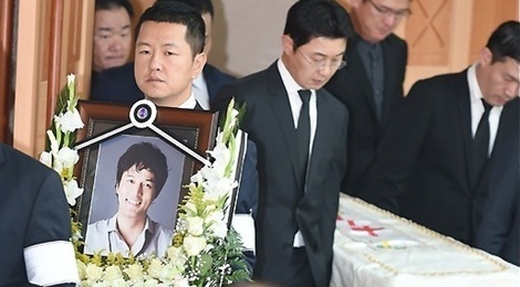 Le tang vang ve cua tai tu 'Toi nay an gi' hinh anh