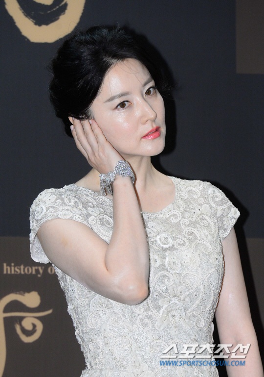 Lee Young Ae o su kien anh 3