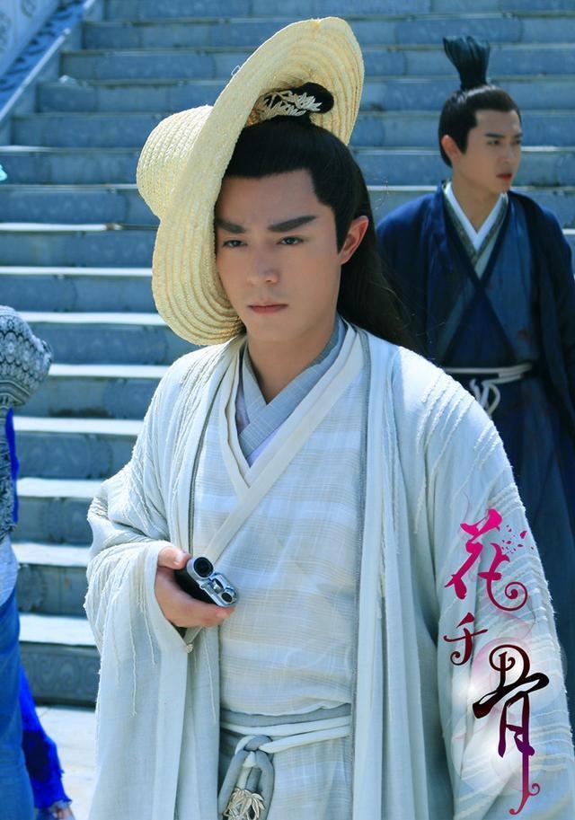 Hau truong phim co trang anh 6