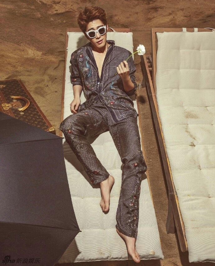 Pham Bang Bang tren tap chi anh 6