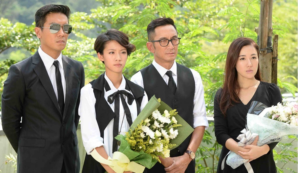 Sao nu TVB cach mat vi vai dien anh 1