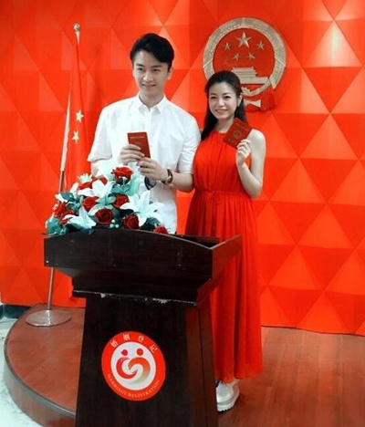 Tran Hieu va Tran Nghien Hy cuoi anh 1