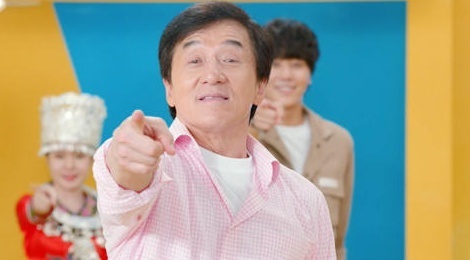 Thanh Long the hien giong hat voi ca khuc nhac phim hinh anh