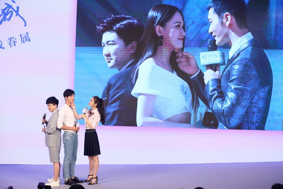 Angelababy va Tinh Bach Nhien tinh cam anh 4