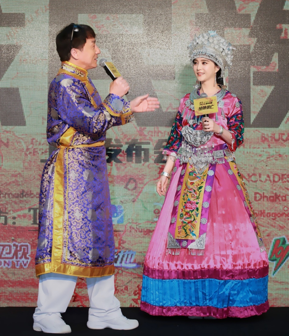 Pham Bang Bang va Thanh Long dong phim vo thuat anh 4