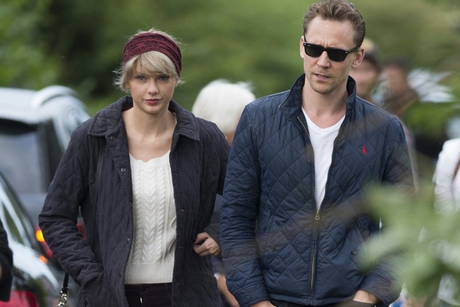 Taylor Swift ký hợp đồng hôn nhân ảnh 1 Taylor Swift ky hop dong hon nhan anh 1