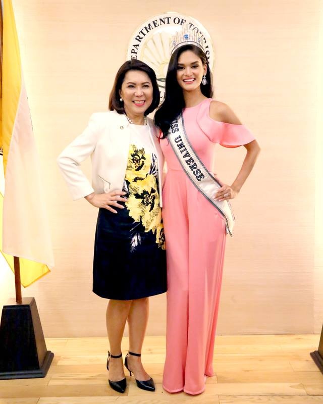 Hoa hậu Hoàn vũ diện kiến tân Tổng thống ảnh 7 Hoa hau Hoan vu dien kien tan Tong thong anh 7