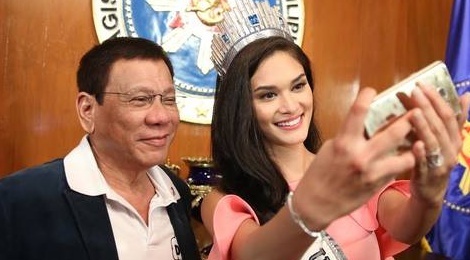 Hoa hau Hoan vu dien kien tan Tong thong Philippines hinh anh