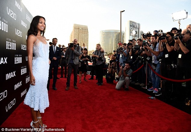 Star Trek ra mat anh 9