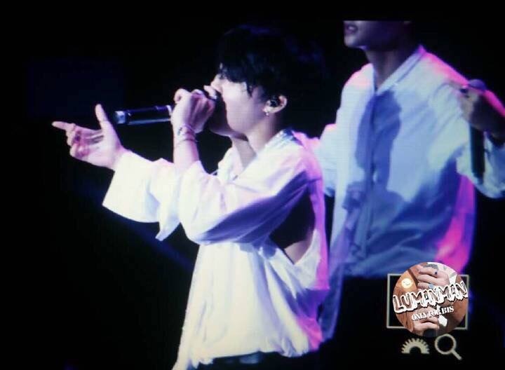 BTS gap su co san khau anh 2