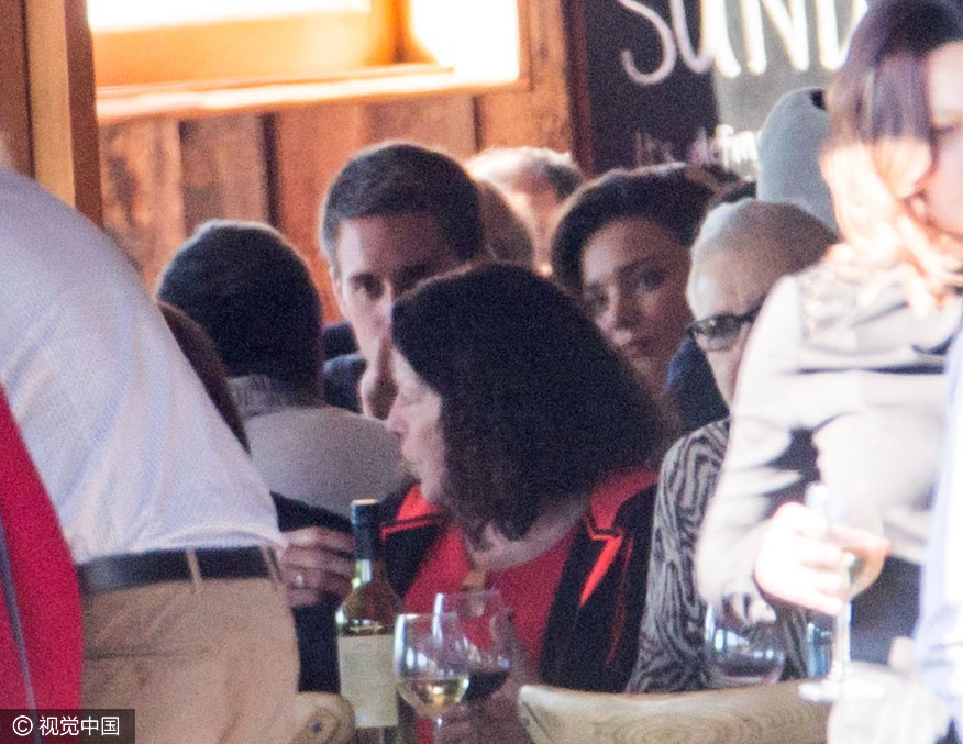 Miradan Kerr va Evan Spiegel ra mat gia dinh anh 6