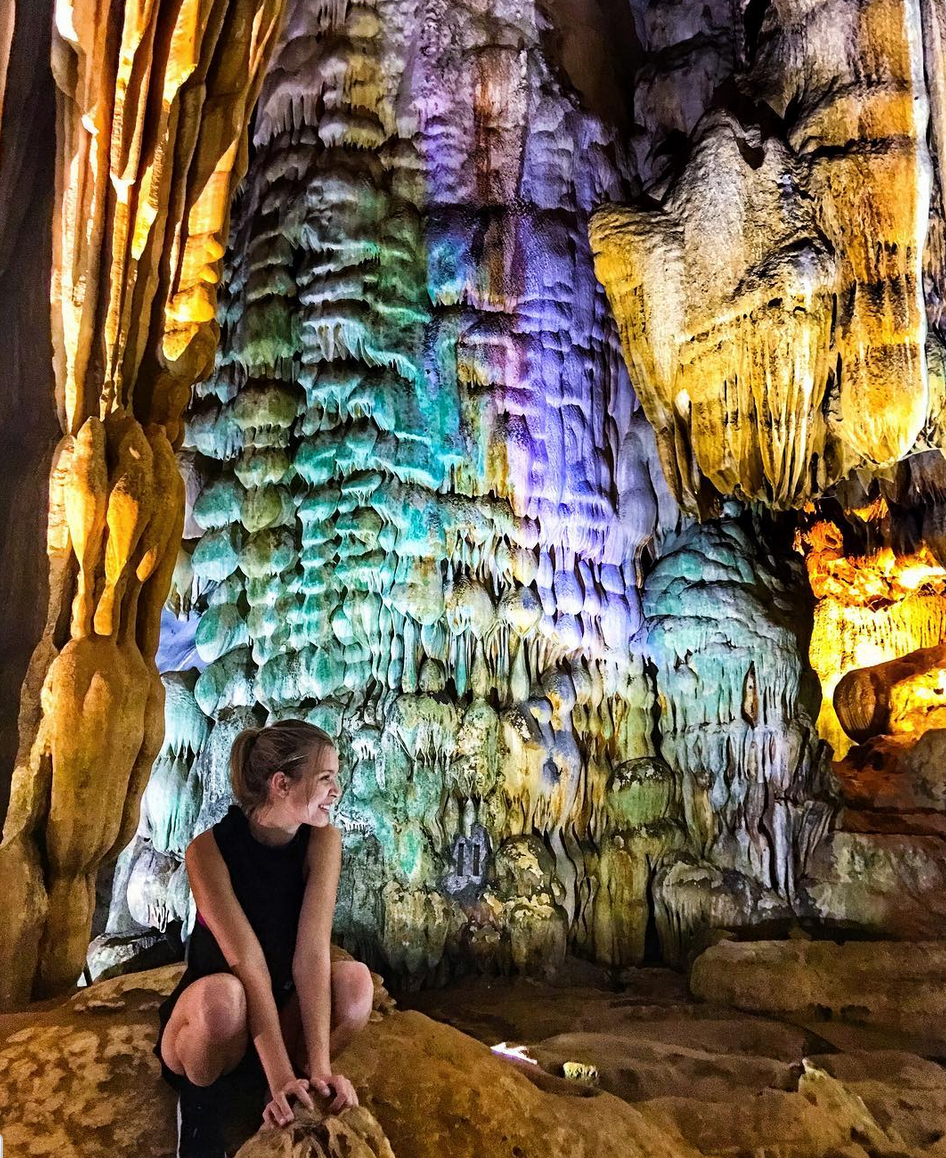 Josephine Skriver o Viet Nam anh 2