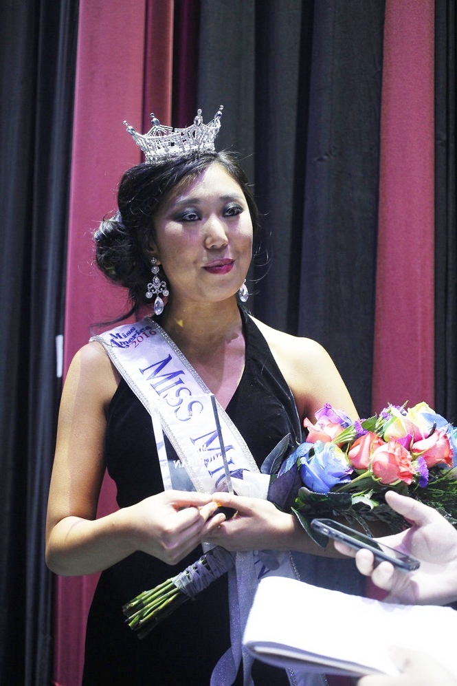 Hoa hậu gốc Hoa của Mỹ bị chê xấu ảnh 7 Hoa hau goc Hoa cua My bi che xau anh 7