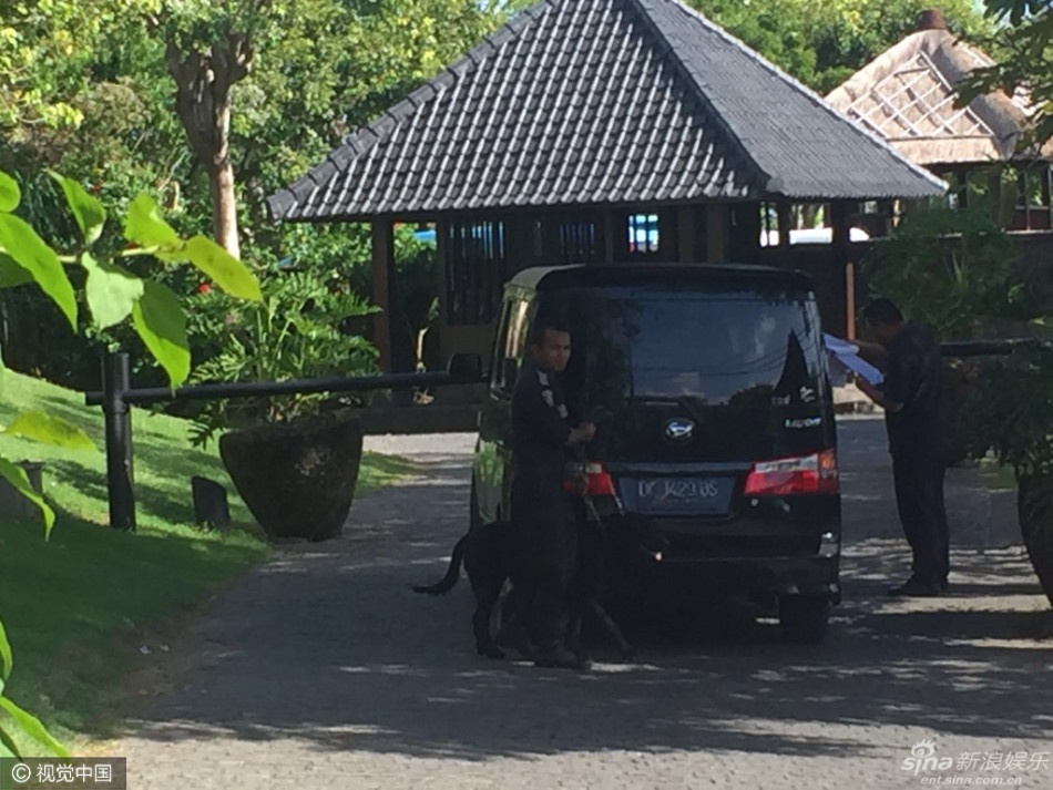 Dam cuoi Lam Tam Nhu va Hoac Kien Hoa anh 11