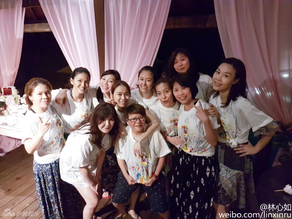 Dam cuoi Lam Tam Nhu va Hoac Kien Hoa anh 1