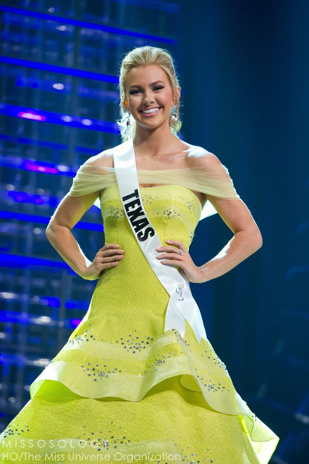 Hoa hau tuoi teen nuoc My 2016 anh 6