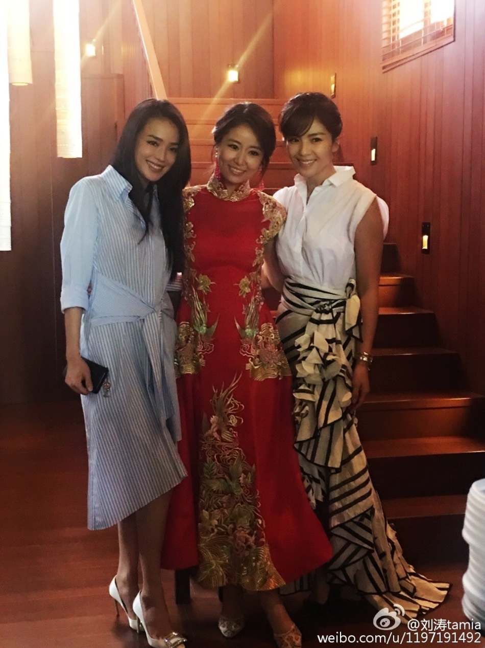 Tinh ban showbiz Hoa ngu anh 10