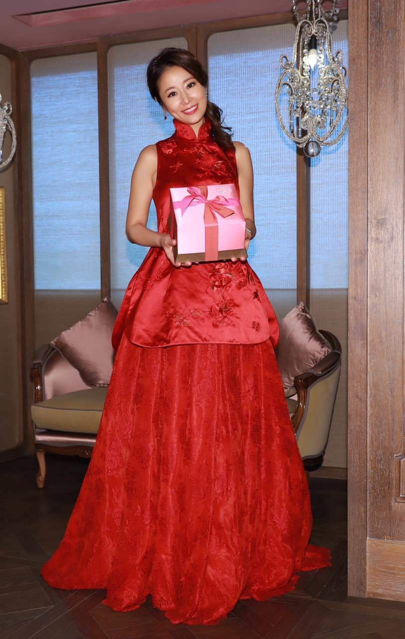 Dam cuoi Lam Tam Nhu va Hoac Kien Hoa anh 8