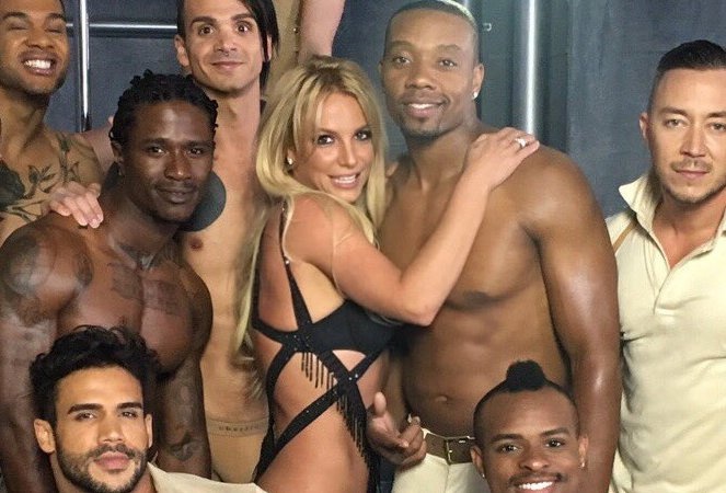 MV Make Me cua Britney Spears anh 2